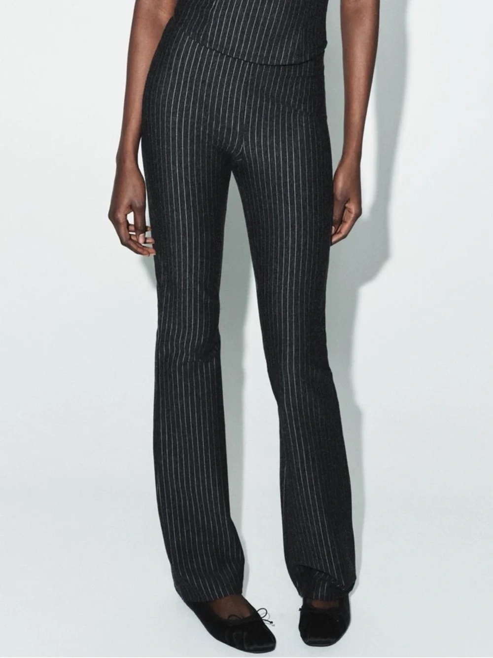 Zara NWT dark gray Pinstripe stretchy slim fit thick legging pants